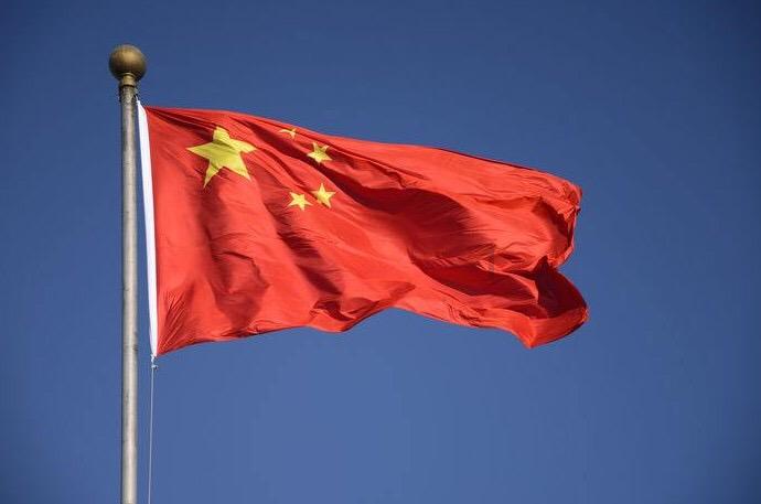 28岁男星离奇去世,尸检结果曝光死因,家属河边举行招魂仪式